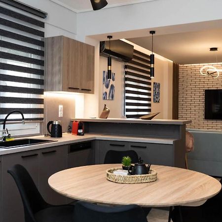 Mythic Meteora Apartment กาลัมปากา ภายนอก รูปภาพ
