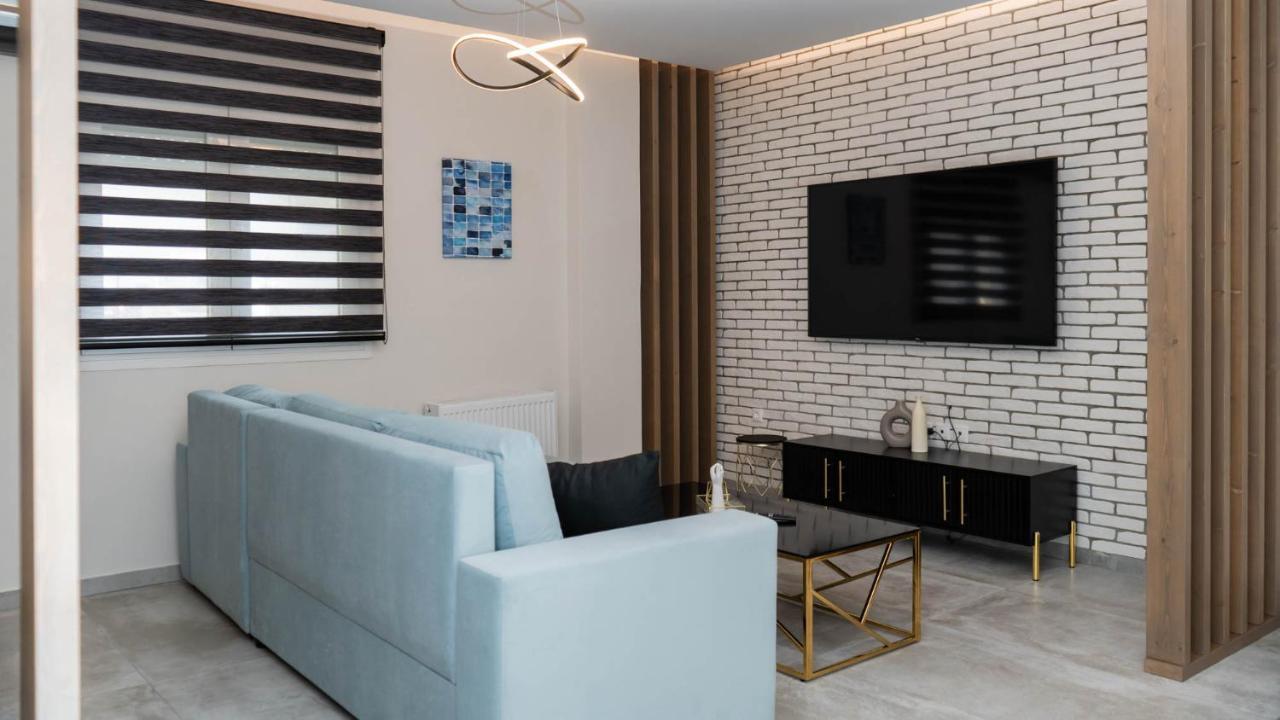 Mythic Meteora Apartment กาลัมปากา ภายนอก รูปภาพ