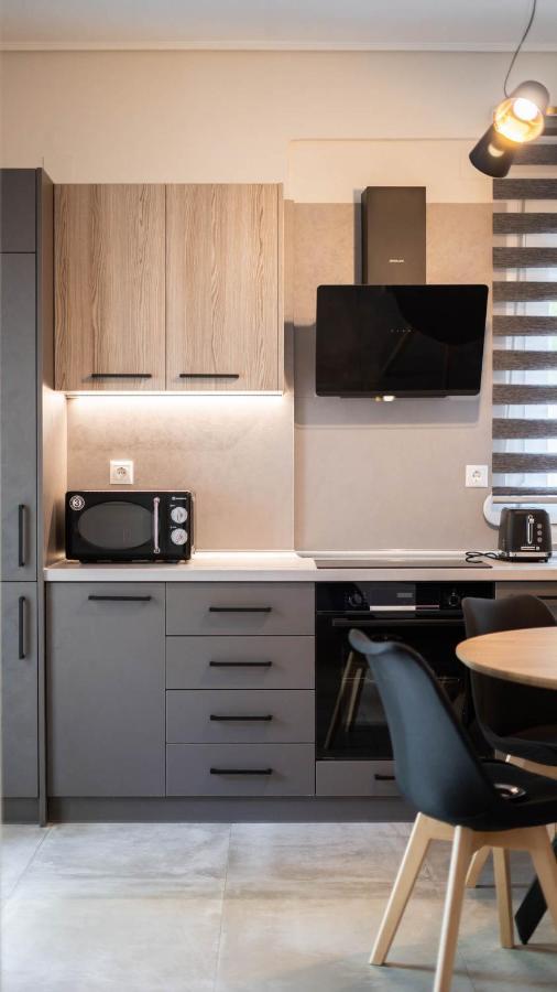 Mythic Meteora Apartment กาลัมปากา ภายนอก รูปภาพ