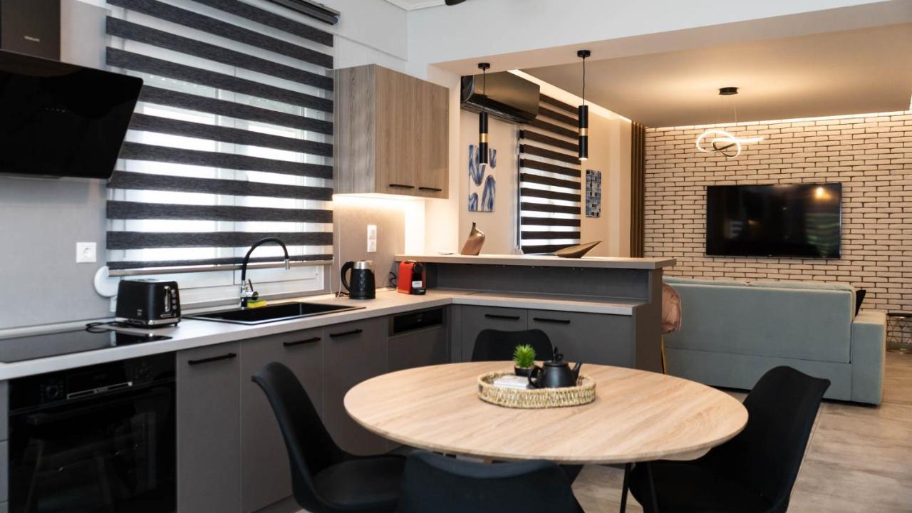 Mythic Meteora Apartment กาลัมปากา ภายนอก รูปภาพ