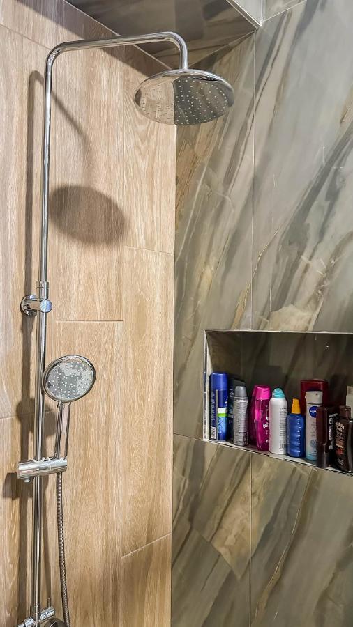 Mythic Meteora Apartment กาลัมปากา ภายนอก รูปภาพ