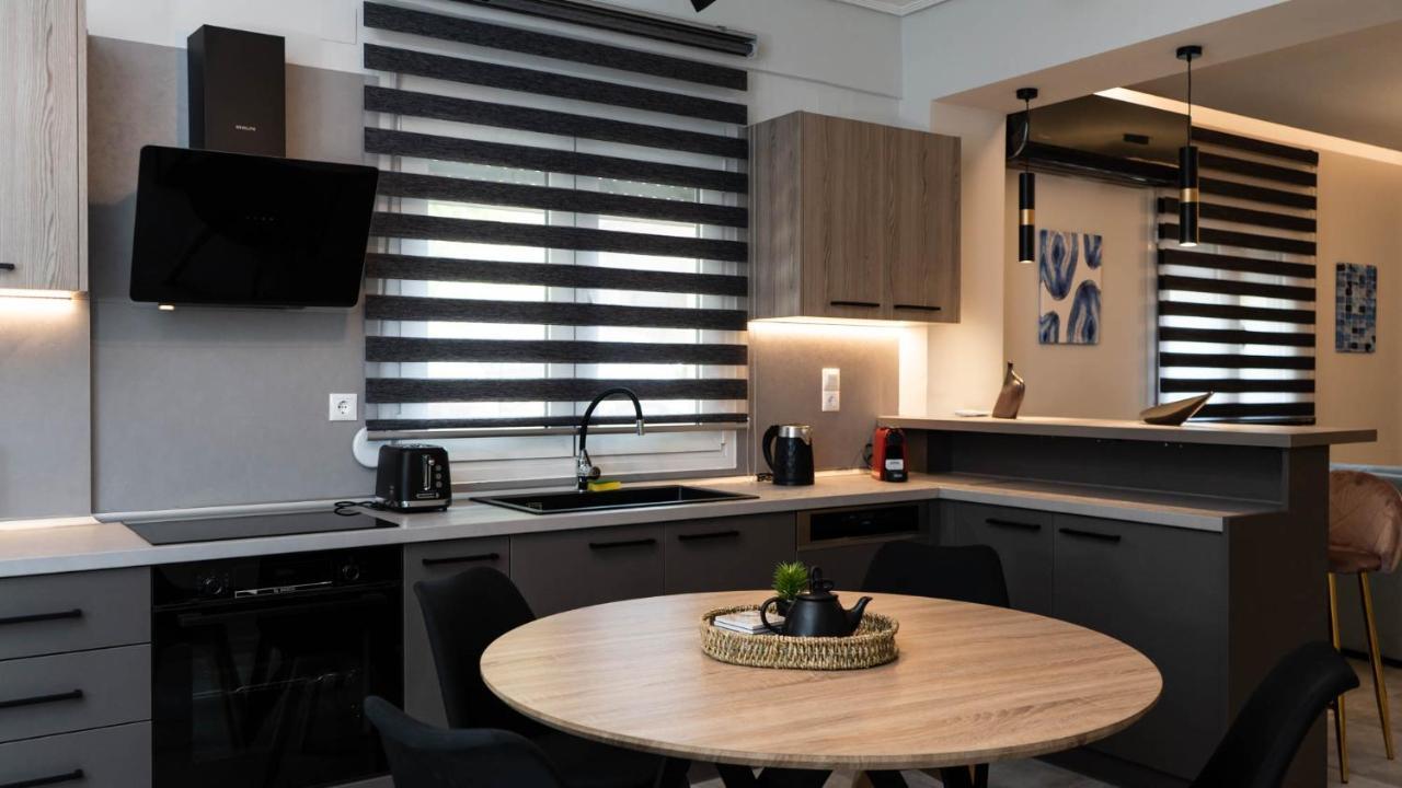 Mythic Meteora Apartment กาลัมปากา ภายนอก รูปภาพ