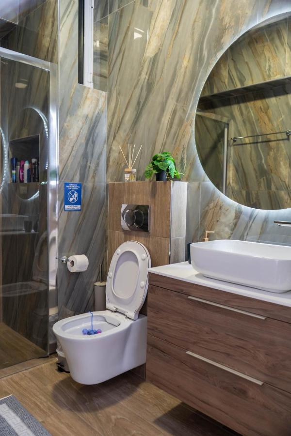 Mythic Meteora Apartment กาลัมปากา ภายนอก รูปภาพ